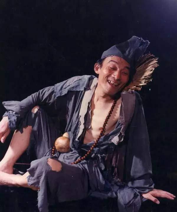 济公怎么被爆料了呢视频,揭秘“济公怎么被爆料”背后的真相 第2张 济公怎么被爆料了呢视频,揭秘“济公怎么被爆料”背后的真相 第2张